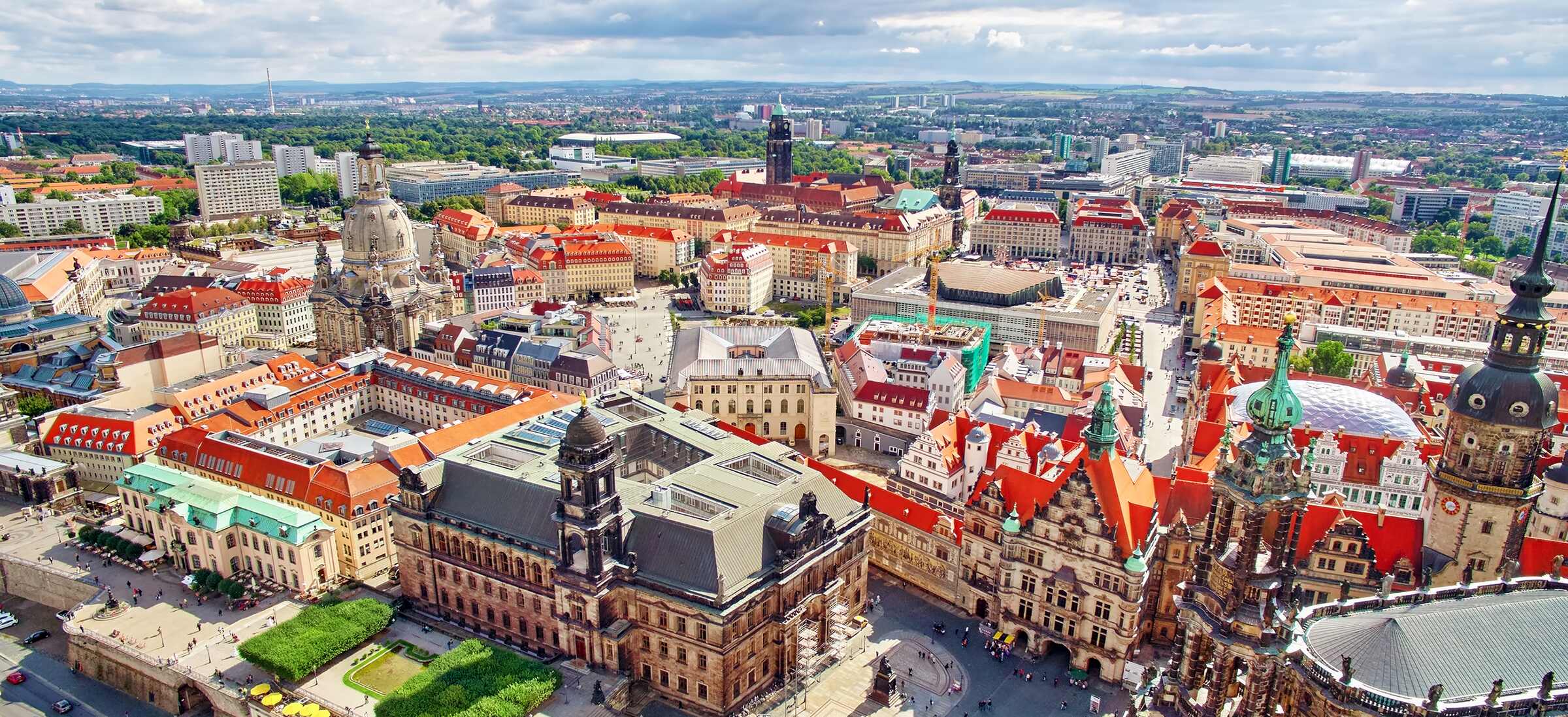 Luftbild der Dresdner Altstadt mit Frauenkirche, Residenzschloss und Hofkirche, Einsatzgebiet für GW129 Schulungen