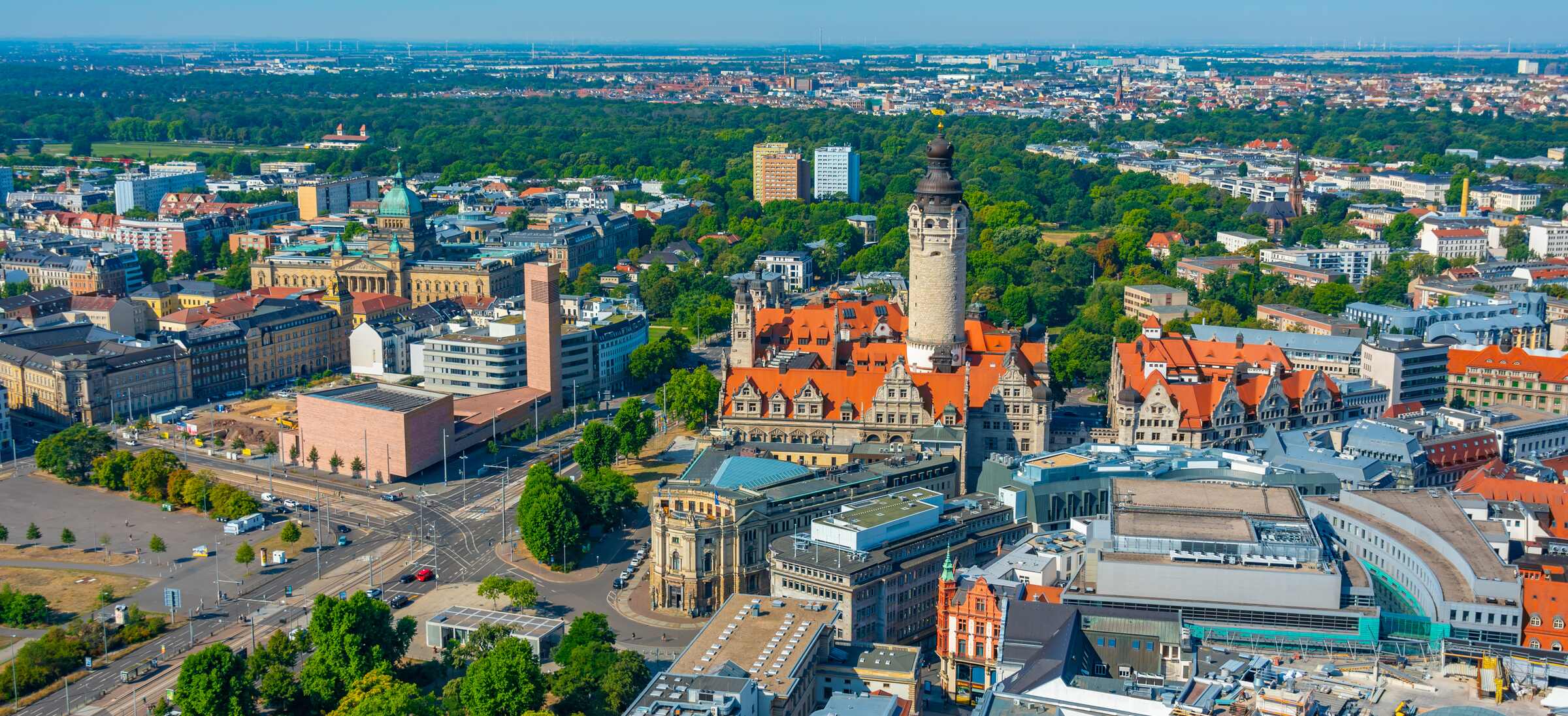 Luftbild der Leipziger Innenstadt mit Neuem Rathaus und Stadtzentrum, Einsatzgebiet für GW129 Schulungen